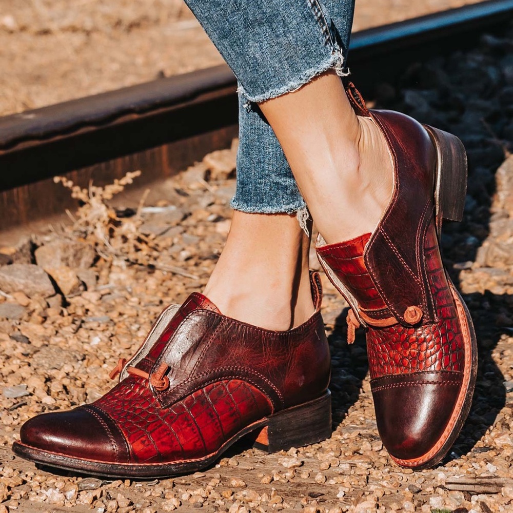 Freebird Crocodile Red Mabel Leather Western Oxford Dress Shoe size 10 boot heel